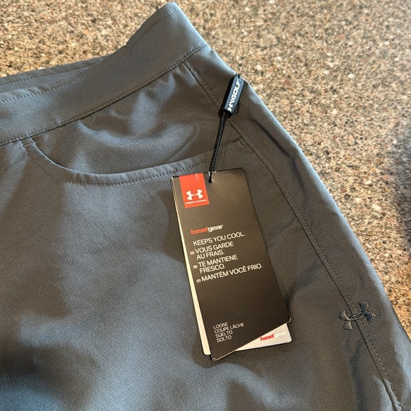 New under armour golf shorts - Picture 2 of 4